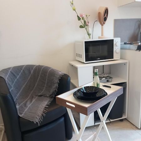 Studio De 14M2 Dans Une Maison 滨海卡涅 外观 照片