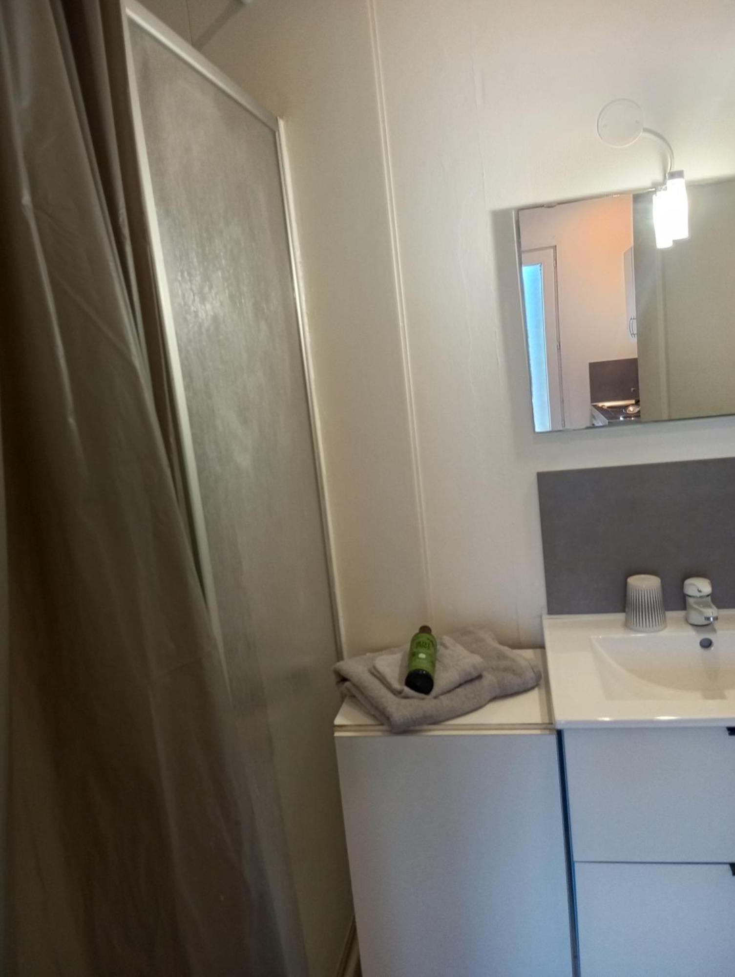 Studio De 14M2 Dans Une Maison 滨海卡涅 外观 照片